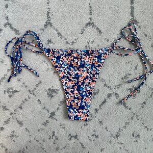 Kulani Kinis side tie bottom Blissful Blossom